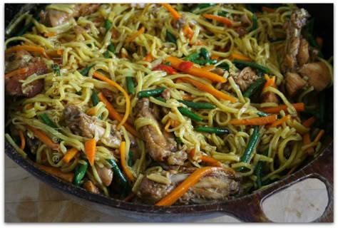 Guyanese Chicken Chowmein.  I want some NOW! Guyana Recipes, Chowmein Noodles, Guyana Food, Chicken Chow Mein Recipe, West Indian Recipes, Guyanese Food, West Indian Food, Guyanese Recipes, Carribean Food