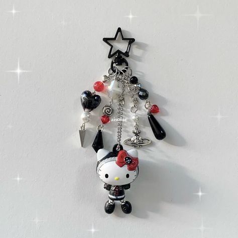 Chains Aesthetic, Red Keychain, Star Keychain, Hello Kitty Keychain, Black Keychain, Hello Kitty Jewelry, S Aesthetic, Hello Kit, Hello Kitty Backgrounds