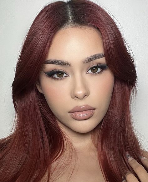 (ig: hayley_bui) Redheads With Brown Eyes, Hayley Bui, Red Hair Brown Eyes, Makeup Look Ideas, Red Hair Makeup, Red Hair Green Eyes, Bryce Quinlan, Hair Color Mahogany, Redhead Makeup