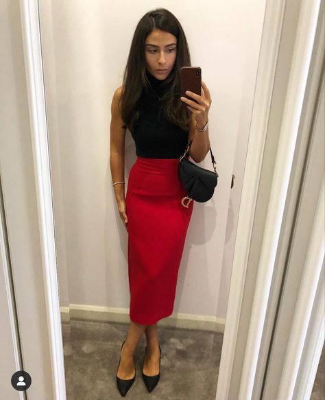 Red Pencil Skirt Outfit, Pencil Skirt Outfits Classy, Red Skirt Outfits, Pencil Skirt Outfit, Pencil Skirt Work, Red Pencil Skirt, Pencil Skirt Outfits, Red Pencil, Red Skirt