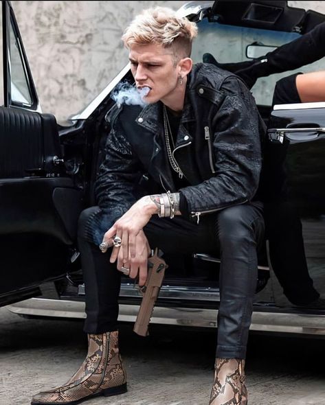 Colson Baker, Character Inspiration Male, Mötley Crüe, Megan Fox, Duct Tape, Bad Boy, Punk Fashion, Rappers, Mens Hairstyles