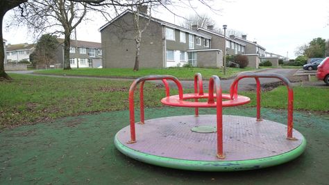 Uk Council Estate Aesthetic, British Childhood Aesthetic, 2000s British Aesthetic, Uk Core, Uk Nostalgia, British Core, British Childhood, British Nostalgia, Council Estate