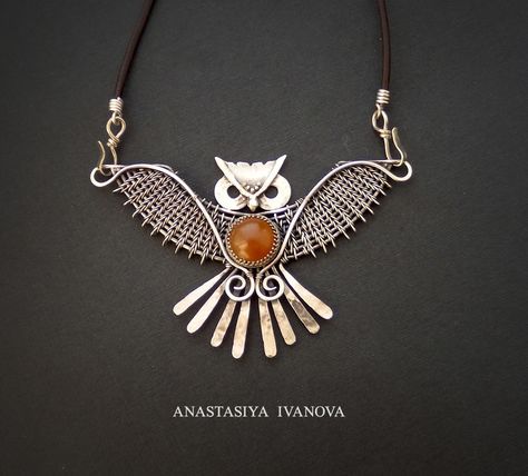 I Create Owl Jewelry Out Of Copper And Natural Stones | Bored Panda Wire Jewelery, Bijoux Fil Aluminium, Wire Jewelry Designs, Owl Necklace, Owl Jewelry, Wire Work Jewelry, Work Jewelry, Wire Weaving, Wire Wrapped Necklace