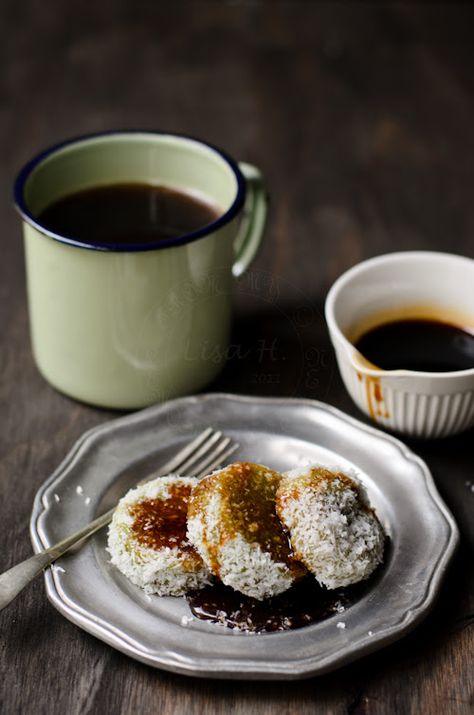 Malaysian Dessert, Indonesian Desserts, Asian Cake, Malay Food, Dark Brown Sugar, Brown Sugar Syrup, Asian Snacks, Beautiful Food Photography, Sugar Syrup