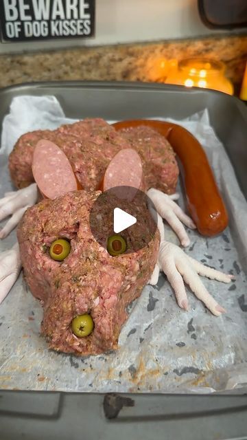 Good Vibes Cooking on Instagram: "Is this the WURST or cutest meatloaf you've ever seen!? 😂 #dinnerideas #meatloaf #lowcarb #lol" Halloween Meatloaf Ideas, Rat Meatloaf, Monster Meatloaf, Halloween Meatloaf, Mummy Meatloaf, Meatloaf, Holidays Halloween, Good Vibes, Low Carb