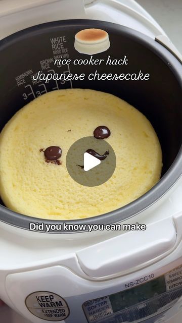 Kat Lieu on Instagram: "@katlieu 🎂🍰🧁Let’s make a jiggly Japanese cheesecake in the rice cooker. It’ll be like a souffle! Recipe below ⬇️  Did you know you can make almost any cake in the rice cooker? I tried making the notoriously difficult Japanese cheesecake with my rice cooker and it came out surprisingly good I can’t say it was perfect, but the cake was fluffy, there were no cracks, and it tasted like something you buy in Japanese bakery  Not having to bake this in the oven for over a hour in a Bain Marie was worth it  So if you’ve never been able to make a good Japanese cheese cake this is your sign to use the rice cooker because…  Egg White Meringue (firm peaks) 5 egg whites 🥚  1/4 tsp cream of tartar (or vinegar or lemon juice)  1/4 cup (50g) fine (granulated) sugar (Not Confect Japanese Egg Cake, Cake In Rice Cooker, Oyakodon Rice Cooker, Rice Cooker Cake Recipes, Rice Cooker Recipes Dessert, Rice Cooker Cheesecake, Rice Cooker Pancake, Rice Cooker Cake, Japanese Bakery