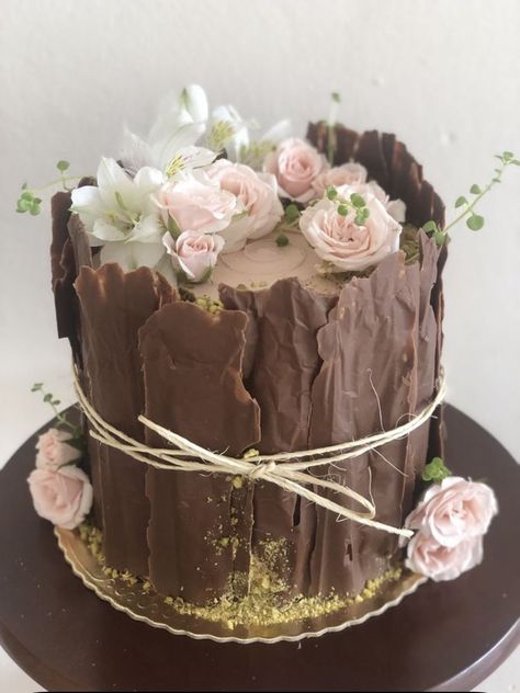 Floral Cake Decorating Ideas, Chocolate Floral Cake, Tier Cakes Birthday, Chocolate Flower Cake, Square Cake Designs, Floral Theme Cake, Floral Cake Design, Tårta Design, Chocolate Cake Designs