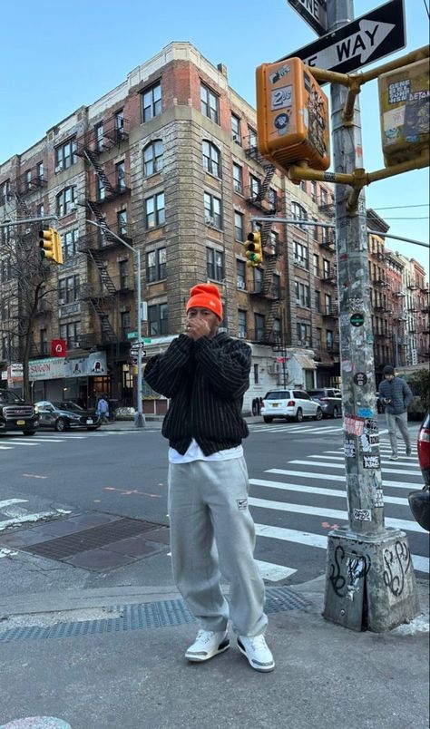 Orange Lobster Dunks Outfit Men, Fit Pic Poses Men, Fit Pics Fashion Men, Cozy Fits Men, Vintage Mens Fashion Aesthetic, Rapper Fits, Nyc Fits, Streetwear Inspiration, Fit Pics