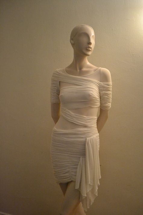 perfect dress for a chic mummy costume! Mummy Dress Costume, Cleopatra Mummy Costume, Mummy Inspired Fashion, Moon Knight Costume Diy, Mummy Costume Women Diy, Mummy Halloween Costume Women, Diy Mummy Costume For Women, Mummy Costume Diy, Mummy Costume Women