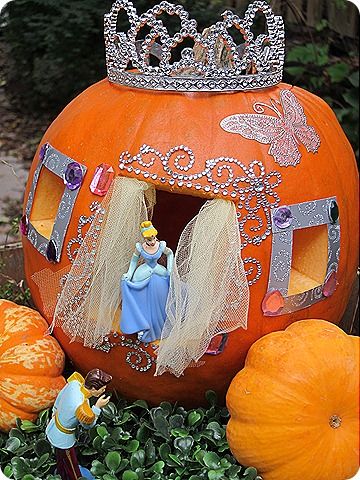 Best Halloween pumpkin ever:) #SecurCare #pinyourpumpkin Cinderella Pumpkin, Theme Halloween, Fete Halloween, Cute Pumpkin, A Princess, Pumpkin Decorating, Fall Fun, A Pumpkin, Fall Thanksgiving