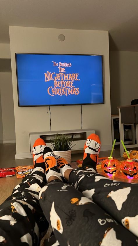 Halloween Date Ideas Aesthetic, Couple In Pajamas Aesthetic, Halloween Pajamas Matching, Matching Pjs Halloween Couple, Matching Halloween Pajamas Black Couples, Halloween Ideas With Boyfriend, Halloween Matching Pjs Couples, Matching Halloween Pajamas For Couples, Black Outfit Couple Relationship Goals