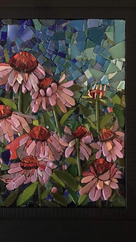 Vitromosaico Ideas, Stained Glass Mosaic Art, Mosaic Art Diy, Mosaic Pots, Mosaic Inspiration, Mosaic Garden Art, Mosaic Art Projects, Mosaic Stained, Mosaic Tile Art