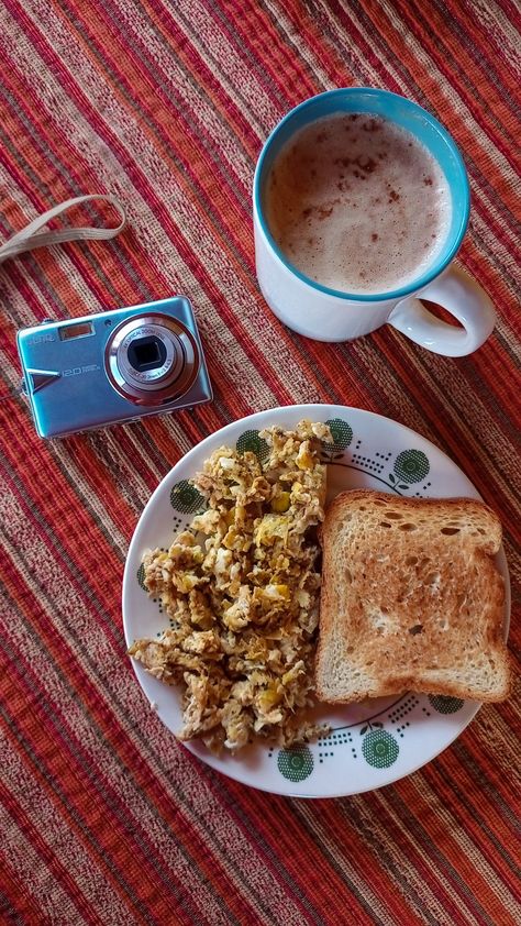 ig: @paula.pieretti 🏷️ | tags | #breakfast #coffee #cameraroll #aesthetic #pics #photoshoot #photography #food #instagram #stories Monday Breakfast, Breakfast Coffee, Food Instagram, Photography Food, Aesthetic Pics, Photoshoot Photography, Camera Roll, Coffee, Tags