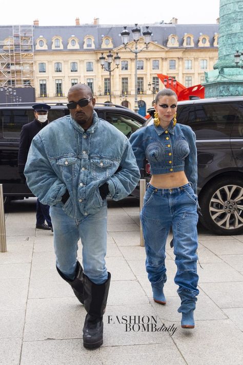 Kanye Inspired Outfits, Kanye Iconic Outfits, Kanye West Outfits 2000s, Kanye West Outfits 2022, Kanye West Workwear, Kanye Fashion Show, Kanye West Fashion, Full Denim Outfit, Mens Vacation Outfits