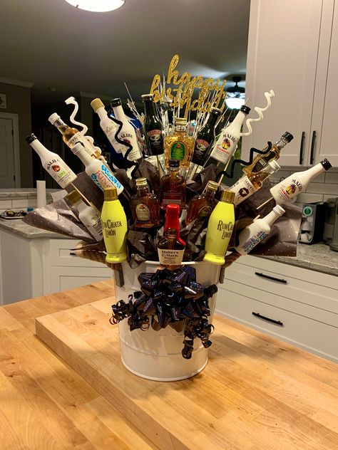 Birthday Tree Ideas, Birthday Return Gift Ideas, Return Gift Ideas, Birthday Tree, Birthday Return Gifts, Mini Liquor Bottles, Birthday Bouquet, Return Gift, Liquor Bottle