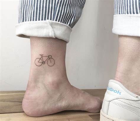 Pulse Tattoo, Hen Tattoo, Minimalist Bike, Bike Tattoo, Wheel Tattoo, Bicycle Tattoo, Trending Tattoo, Bike Tattoos, C Tattoo