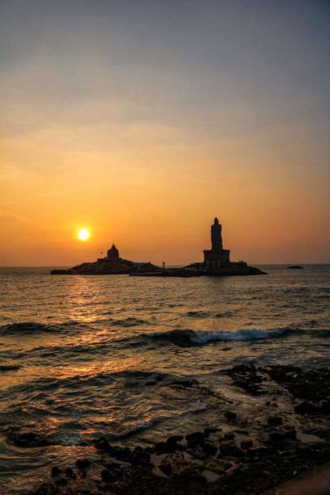 Sunrise Images, Kerala Travel, Instagram Design Creative, Beach Instagram Pictures, Kanyakumari, Boy Blurred Pic, Nature Background Images, Beach Background Images, Cute Instagram Pictures