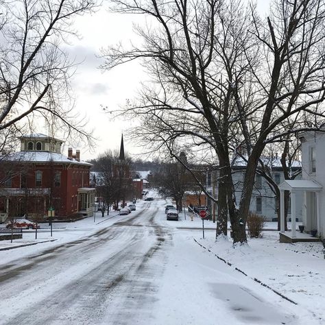 Town Aesthetic, Small Town Life, Winter Magic, Winter Girls, Silver Lake, Winter Aesthetic, Winter Day, Winter Time, Small Town