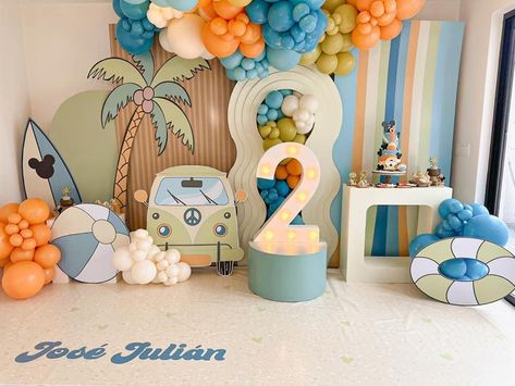 Mickey Summer Birthday, Pool Party Themes For Kids, Pool Birthday Cakes, First Birthday Theme Boy, Surfer Party, Surf Birthday Party, Surf Birthday, Boys 1st Birthday Cake, Cake Smash Theme