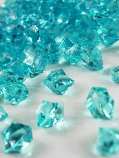 God said, "From one of my Gems to another..." Color Calipso, Turquoise Aesthetic, Light Blue Aesthetic, Blue Diamonds, Blue Curacao, Shades Of Turquoise, Aqua Turquoise, Bleu Turquoise, Aesthetic Colors