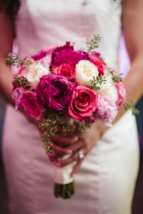 Dark Pink Bridal Bouquet, Bridal Bouquet Pink And White, Flowers Aesthetic Roses, Bouquet Of Flowers Aesthetic, Bouquet Pink And White, Nikkah Ideas, Pink Bridal Bouquet, Small Wedding Bouquets, Las Vegas Hotel