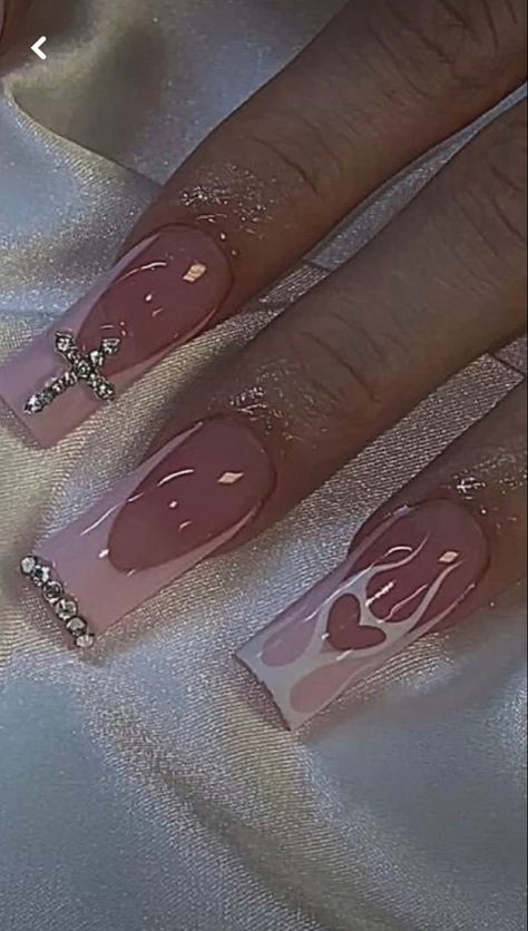 Pink nails Shiny Pink Nails, Pink Rhinestone Nails, Pink Aesthetic Nails, Pop Art Nails, Celebrity Men, Lace Nails, Aesthetic Nails, Painted Nails, Nails Design With Rhinestones