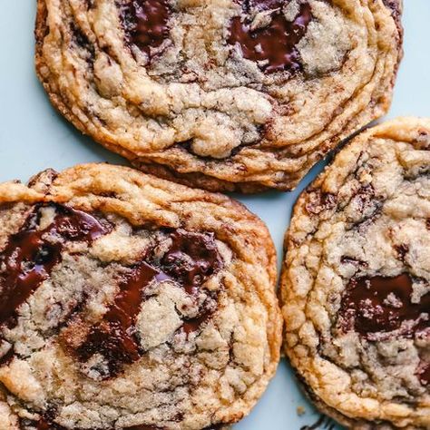 Melissa Stadler (@modern_honey) • Instagram photos and videos Peanut Butter Cookies With Chocolate, Tollhouse Cookie Recipe, Crispy Chocolate Chip Cookies, Modern Honey, Brown Butter Chocolate Chip Cookies, Pan Cookies, Best Pans, No Bake Bars, Chewy Chocolate Chip