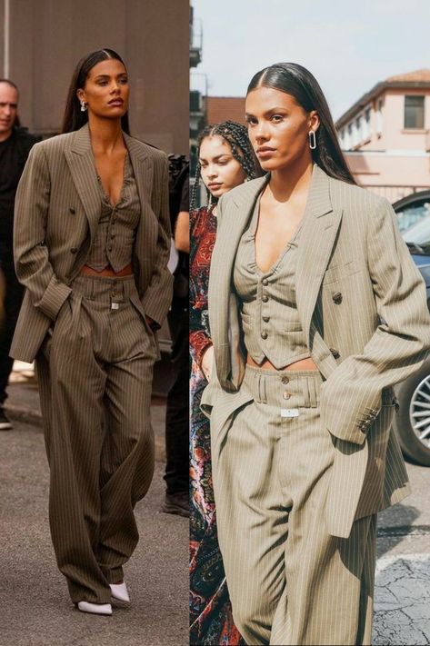 Vintage Women Suits, Runway Suit Women, Suit And Heels Outfit, Womens Suit Aesthetic, Streetwear Fashion Runway, Vintage Formal Outfit, Formal Outfit Aesthetic, Suit With Heels, Women In Suits Aesthetic