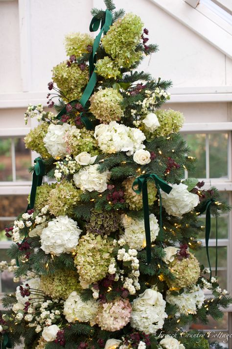 Beautiful Floral Christmas Tree - French Country Cottage French Country Cottage Christmas, Christmas Tree Flowers, Floral Christmas Tree, Christmas Bouquet, Christmas Tree Decorating Themes, Fall Flower Arrangements, Christmas Apartment, French Christmas, Floral Christmas