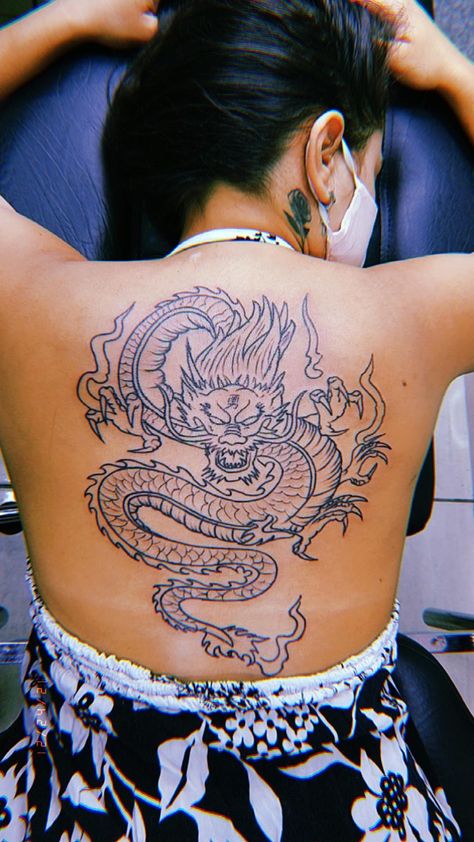 Full Back Dragon Tattoo For Women, Dragon Tattoo Back, Dragon Tattoo Meaning, Tattoo Ideas Inspiration, Spine Tattoo Ideas, Red Dragon Tattoo, The Red Dragon, Bookish Tattoos, Japanese Tattoo Symbols