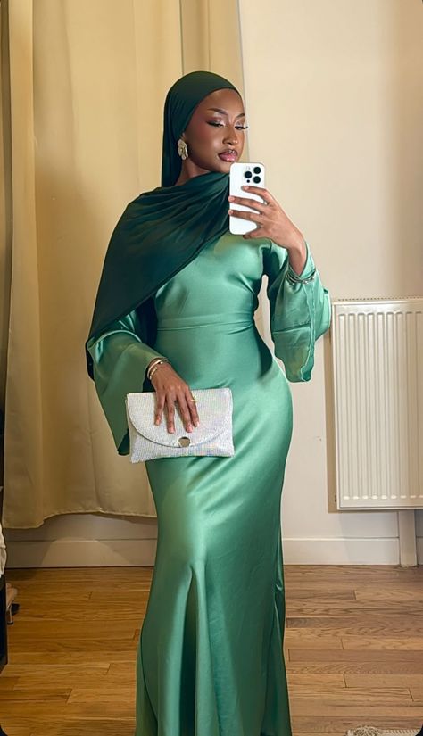 Sage Green Hijabi Outfits, Turquoise Hijab Outfit, Muslimah Prom Dress, Hijabi Green Dress, Hijabi Corset Outfit, Baddie Wedding Guest Outfit, Hijabi Date Night Outfit, Hijabi Birthday Outfit, Eid Inspo Outfits