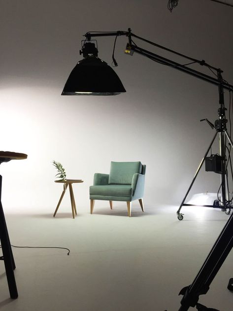 Studio Video Set Up, Interview Set Design Ideas, Video Recording Studio Design, Interview Set Design Studios, Interview Set Design, Podcast Studio Design Ideas, Studio Setup Ideas, Studio Room Design, Photography Studio Spaces