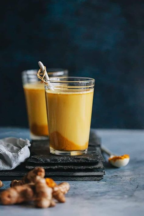 Turmeric Golden Milk Turmeric Golden Milk, Spiced Almonds, Almond Milk Recipes, Golden Milk, Milk Recipes, Healthy Nutrition, Mocktails, Healthy Smoothies, Almond Milk