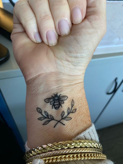 Mom And Daughter Bee Tattoos, Bee Wrist Tattoos For Women, Bee Small Tattoo, Bee Tattoo Wrist, Bee Wrist Tattoo, Dainty Bee Tattoo, Bee Tattoos For Women, Simplicity Tattoo, Bee Tattoo Ideas