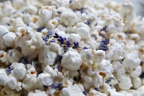 Lavender White Chocolate Popcorn Lavender Popcorn, Lavender Recipe, White Chocolate Popcorn, White Popcorn, Lavender Recipes, Culinary Lavender, Popcorn Bowl, Popcorn Kernels, Chocolate Popcorn