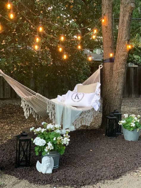 Hammock Installation, Backyard Hammock, Relaxing Backyard, Diy Hammock, Garden Hammock, Outdoor Hammock, Hammock Stand, How To Hang, Backyard Retreat