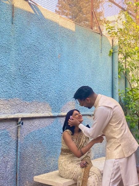 Pakistan Couple Aesthetic, Saree And Kurta Couple Photoshoot, Diwali Photo Ideas For Couples, Indian Relationship Goals, Couple Farewell Poses, Rich Indian Couple Aesthetic, Farewell Couple Pictures, Traditional Couple Aesthetic, Traditional Couple Pics