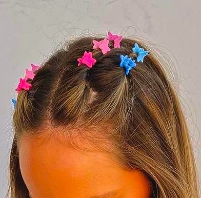 Hair Clips Hairstyles, Butterfly Hairstyle, Cute Clips, Hair Clip Hairstyles, Cute Hair Clips, Mini Butterfly, Color Butterfly, Design Hair, Clip Hairstyles