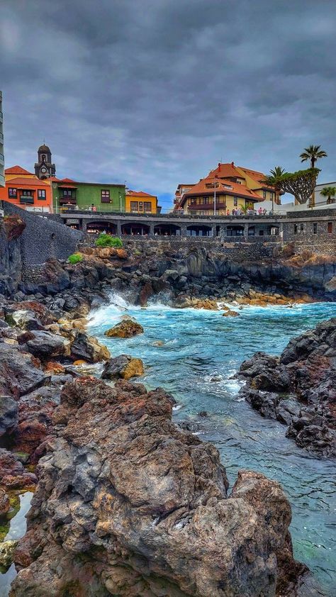 Tenerife Aesthetic, Skyline Photos, Santa Cruz Tenerife, Tenerife Travel, Fc Barca, Canary Islands Tenerife, Halkidiki Greece, Tenerife Spain, Nature Scene Tattoo