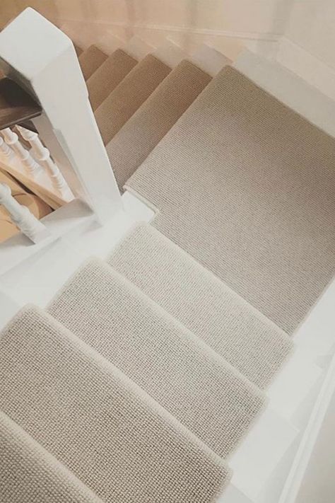 Neutral Carpet Stairs And Landing, Scandinavian Carpet Bedroom, Carpet Stairs Modern, Beige Carpet Stairs And Landing, Cream Runner Stairs, Loop Carpet Stairs, Carpets In Bedrooms, Modern Carpet On Stairs, Neutral Carpet Ideas