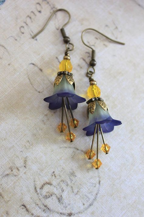 Blue And Yellow Jewelry, Dyed Flowers, Lucite Flower Earrings, Unique Dangle Earrings, Lucite Flowers, Lucite Jewelry, Flower Earring, Swarovski Crystal Beads, Beaded Jewelry Patterns