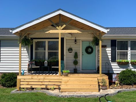 Landscaping Ideas For Front Of House Mobile Home, Front Decks On Mobile Homes, Front Porch Ideas Trailer House, Outdoor Remodel Ideas, Back Porch Ideas Covered Mobile Home, Garden Tub Mobile Home, Mobile Home Porch Remodel, Porch On Mobile Home Single Wide, Singlewide Trailer Front Porch