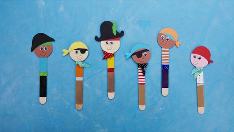 Popsicle Pirates Popsicle Stick Person, Stick Puppet Ideas, How To Draw A Pirate, Popsicle Stick People, Popsicle Puppets, Popsicle Stick Puppets, Diy Puppets, Groovy Classroom, Joy School