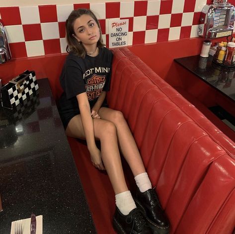 Alumb Cover, 2023 Photoshoot, Isabella Grace, Diner Aesthetic, Indie Alt, Music On Spotify, Retro Diner, American Diner, Senior Photoshoot