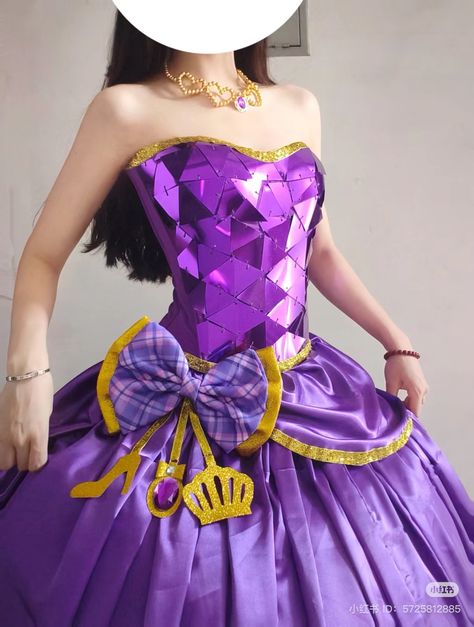 Barbie Movie Dresses Real Life, Barbie Dresses In Real Life, Barbie Outfits Movies, Barbie Fashion Fairytale, Barbie Cosplay, Princess Charm School, Barbie Drawing, Barbie Gowns, Barbie Princess