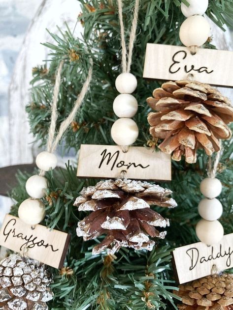 Unique Teacher Gifts, Vintage Inspired Christmas Ornaments, Christmas Ornaments Personalized, Unique Teachers Gift, Vintage Inspired Christmas, Ornaments Personalized, Country Christmas Decorations, Family Names, Natural Christmas