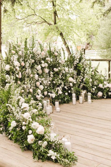 Luxury Rustic Wedding, Ground Wedding Florals, Garden Wedding Arch Ideas, Indoor Garden Wedding Ceremony, Outdoor Wedding Ceremony Florals, Ethereal Wedding Ceremony, Alter Decorations Wedding Outdoor, Outdoor Ceremony Florals, Estate Wedding Decor