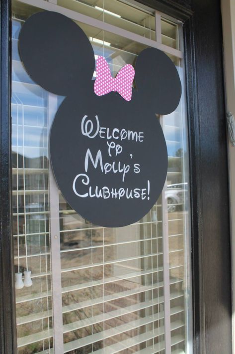 Diy Welcome Sign, Γενέθλια Mickey Mouse, Minnie Mouse Birthday Theme, Minnie Mouse Theme Party, Twodles Birthday, Minnie Mouse Birthday Party Decorations, Minnie Mouse First Birthday, Birthday Party Diy, Minnie Mouse Birthday Decorations