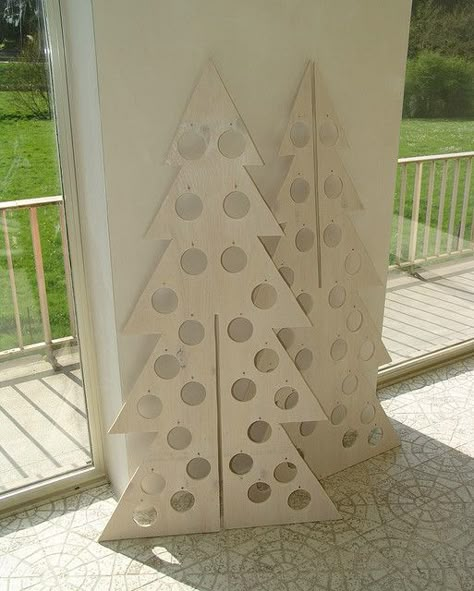 Plywood Christmas Tree Panel Composition by teddy_qui_dit, via Flickr  my soon to be modern xmas tree for outside! Plywood Christmas Tree, Christmas Tree Project, Plywood Christmas, Panel Composition, Wooden Xmas Trees, Christmas Outdoors, Tree Project, Modern Christmas Tree, Alternative Christmas Tree