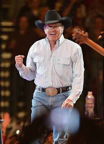 4,481 George Strait Photos & High Res Pictures - Getty Images George Strait Family, Male Country Singers, King George Strait, Country Music Hall Of Fame, Best Country Singers, My Playlist, Country Musicians, Lucky Ladies, George Strait